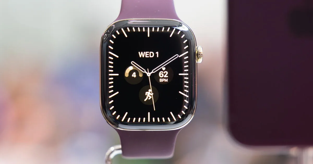 Apple Watch AI Features Face Legal Scrutiny Over Eavesdropping Laws