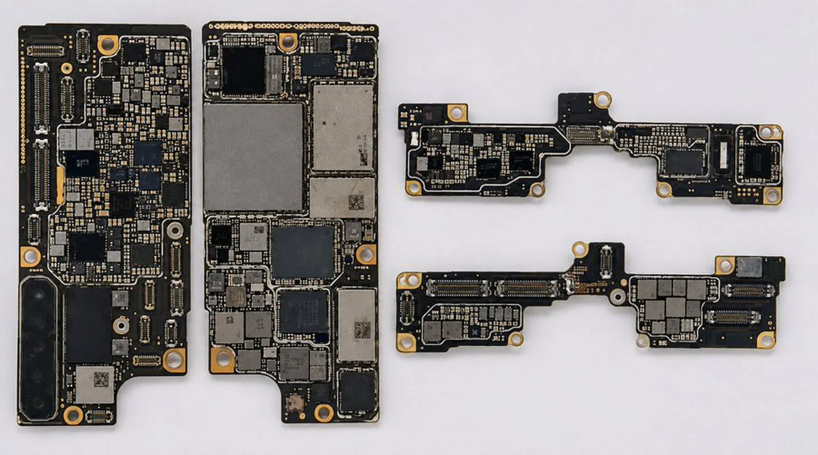 Alleged Foldable iPhone Motherboard Images Emerge Ahead of Launch