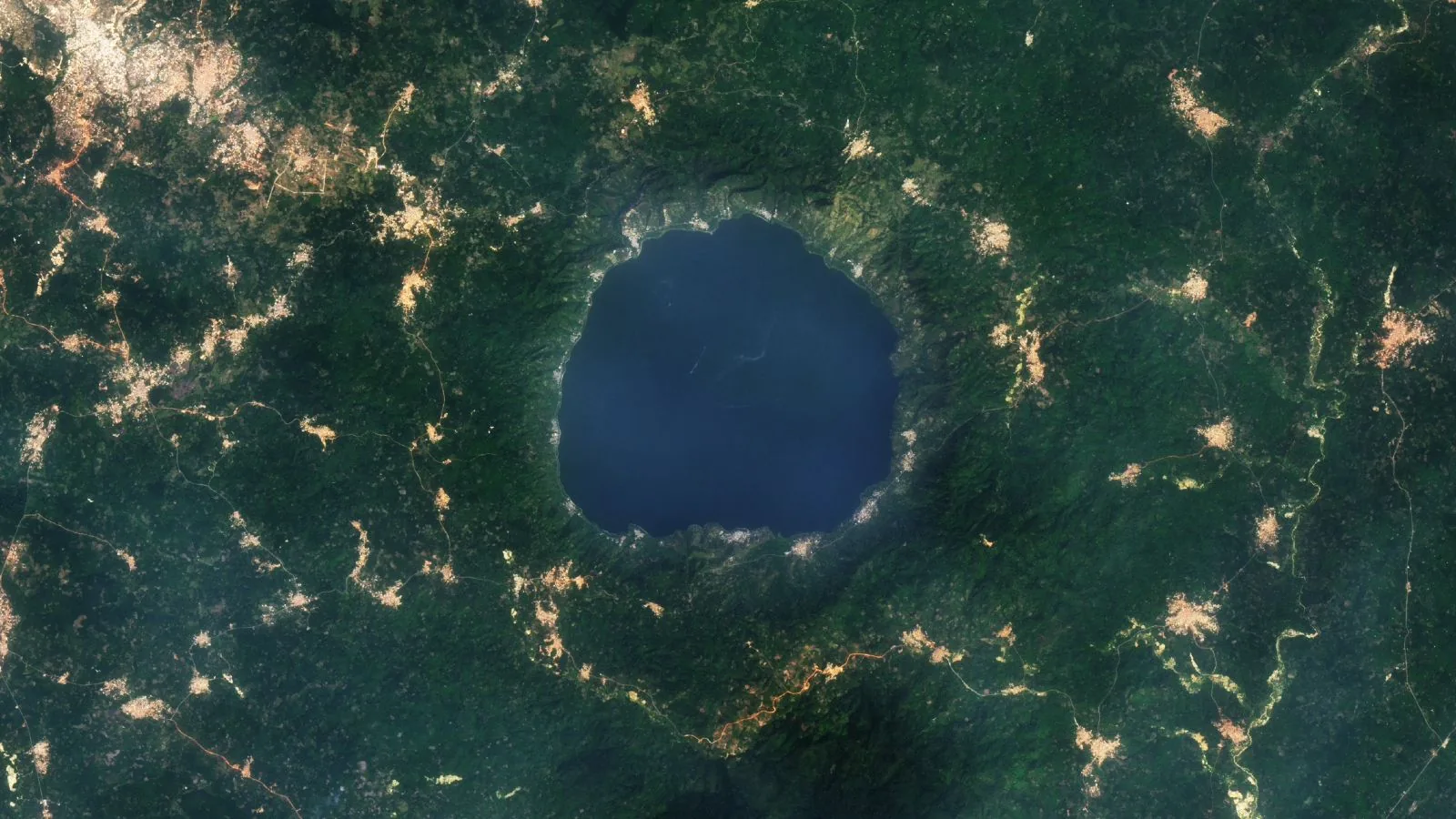 Ghana's Lake Bosumtwi: Ancient Meteor Strike Fuels Gold Rush