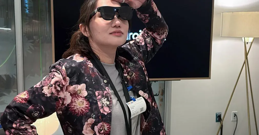Google Unveils New Android XR Glasses with Samsung Partnership