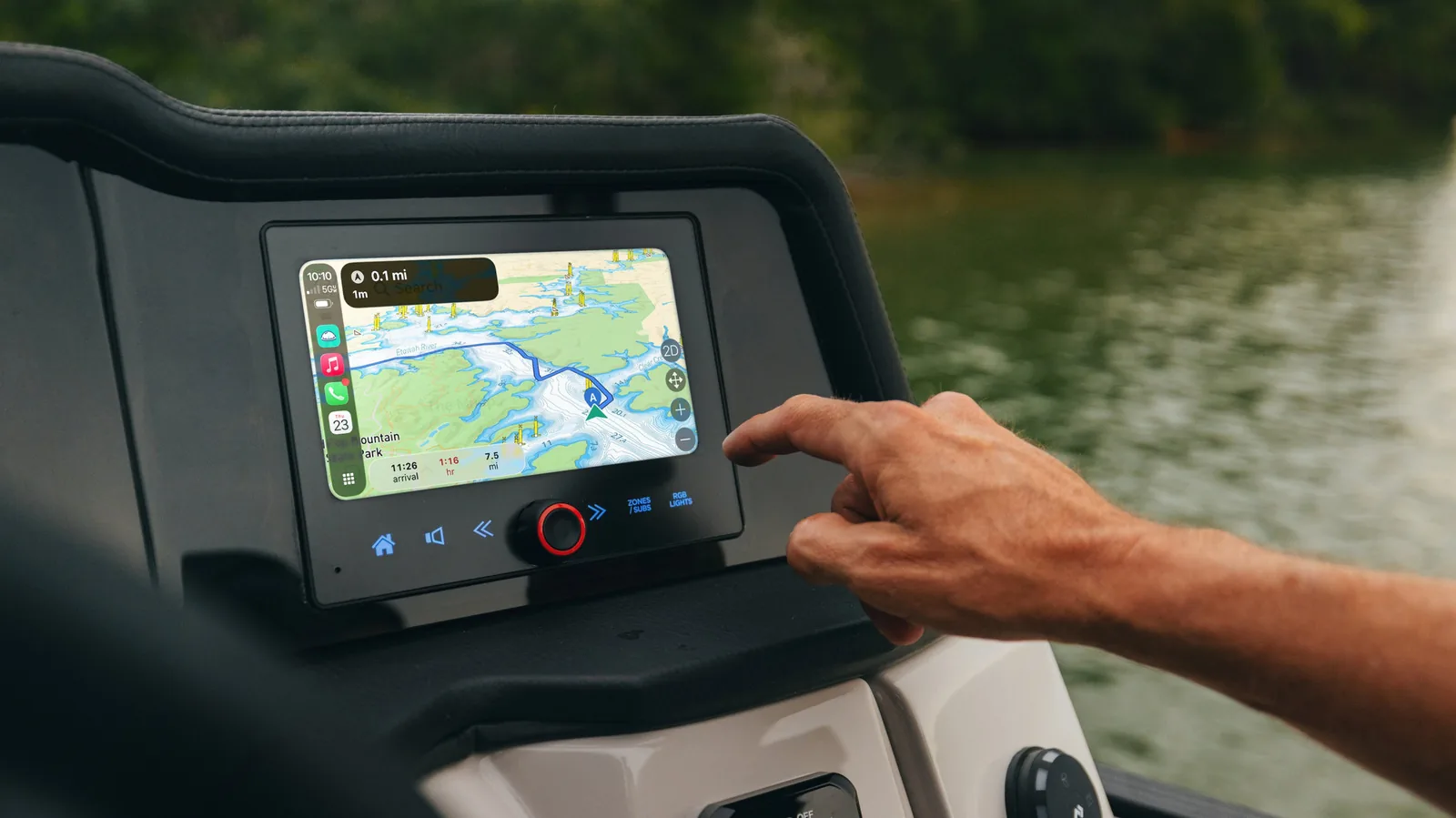 MasterCraft Boats Add Apple CarPlay and Android Auto Navigation