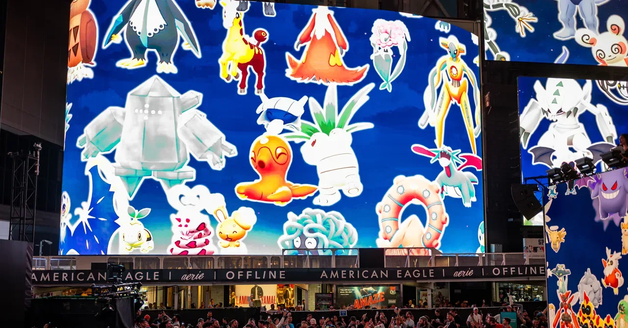 Pokémon Go Players Storm Times Square for Mewtwo Raid