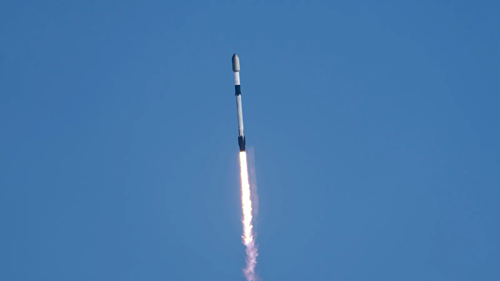 SpaceX Deploys 24 Starlink Satellites from California Launch
