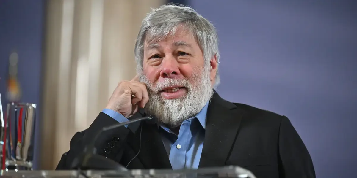 Steve Wozniak Encourages Graduates to Embrace 'Actual Intelligence' Amid AI Hype