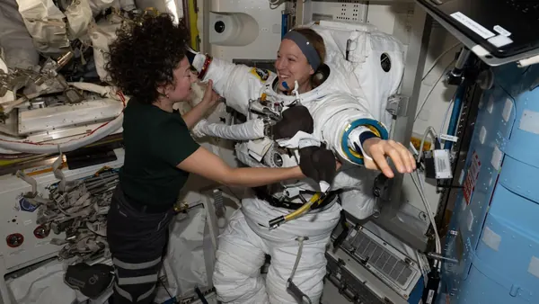 Astronauts Conduct 6th All-Female Spacewalk Live Today