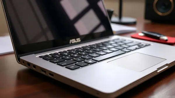 Asus Googlebook Leaks: Large Trackpad and Ample Ports Revealed