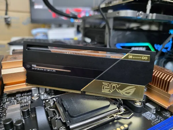 ASUS ROG DDR5 RAM Hits 8800 MT/s on New Crosshair Motherboard