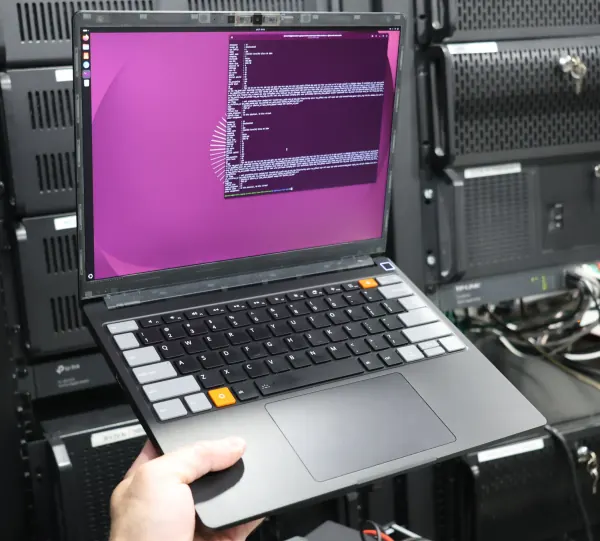 Framework Laptop 13 Pro Review: Top Upgradeable Linux Laptop