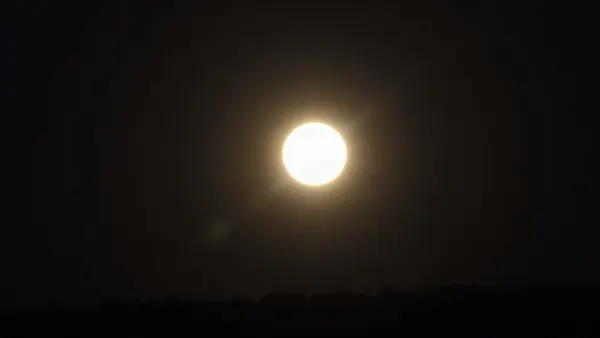 Hunter's Moon Peaks This Weekend: Best Viewing Times