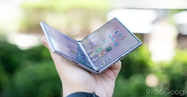 iPhone Ultra: Samsung's Fold 8 Success Signals Perfect Launch Timing