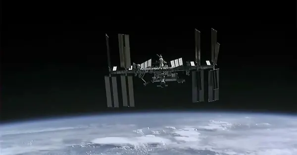 ISS Crew Takes Shelter in Dragon Capsule During Space Station Leak Repair