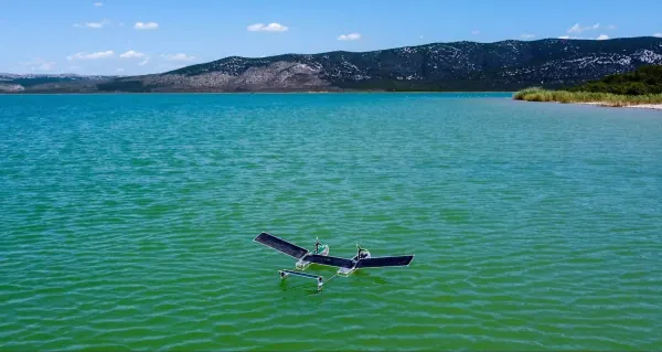 MIT's Amphibious Robot Flies and Dives Using Single Wing Design