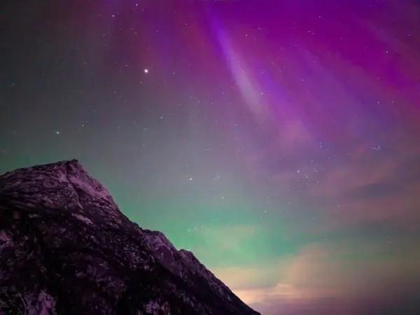 Northern Lights Visible Tonight in 9 US States, NOAA Predicts