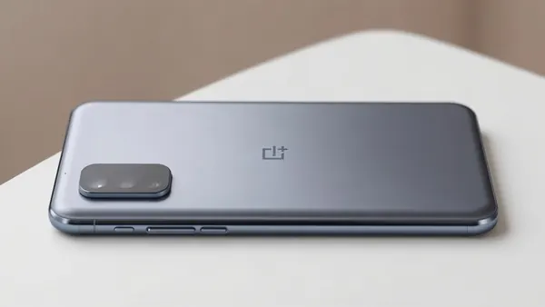 OnePlus 16 Arrives: Colossal Battery, 200MP Camera Headline Specs