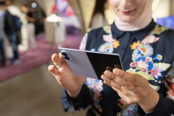 Samsung Galaxy Z Fold 8: A Passport-Sized Folding Phone Arrives